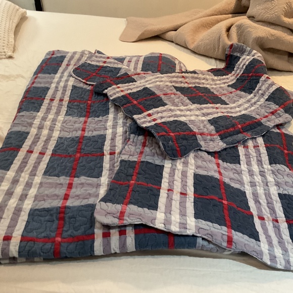 Bedding (double.  I used on queen) - Picture 3 of 4